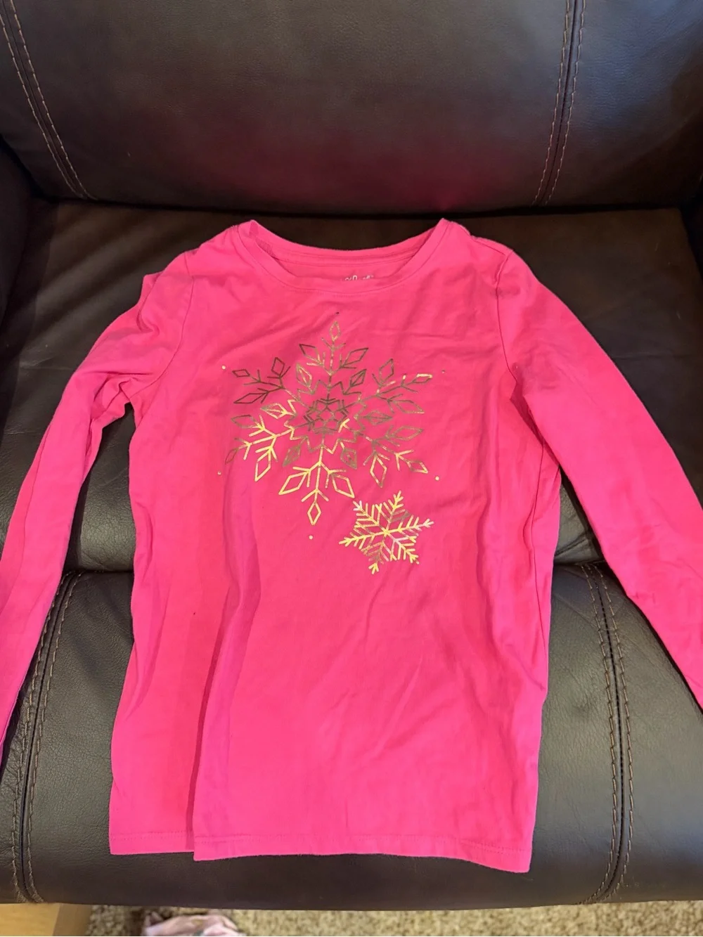 Girls bundle of 5 different shirts!! Different brands, all in good condition!!